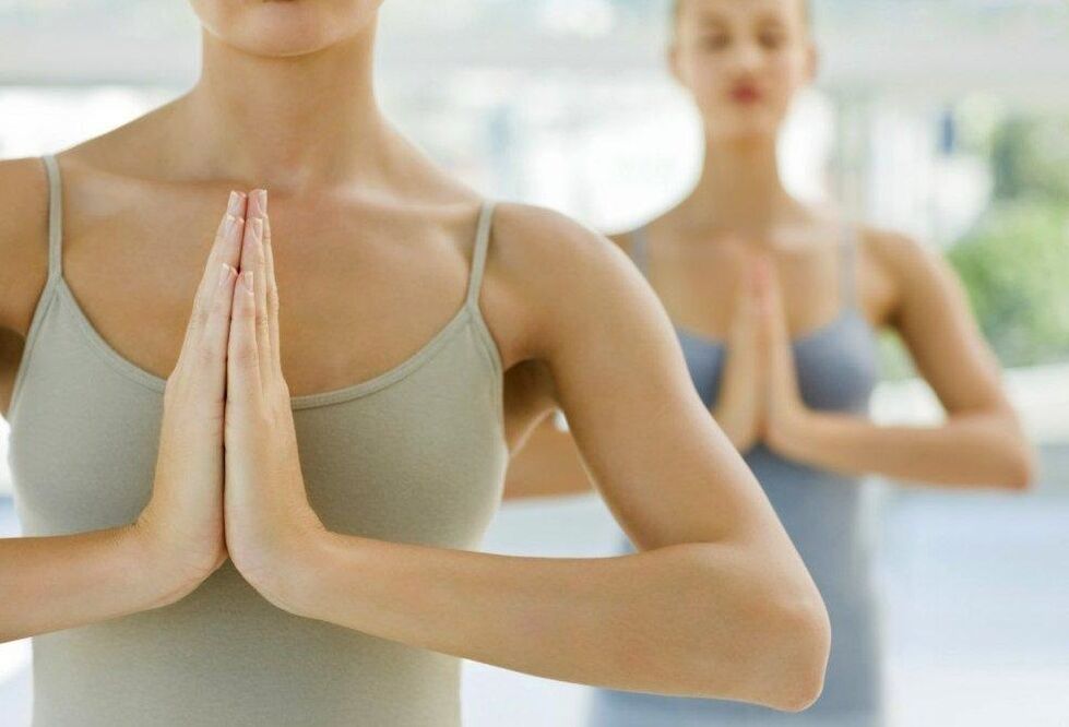 girls who do yoga for weight loss